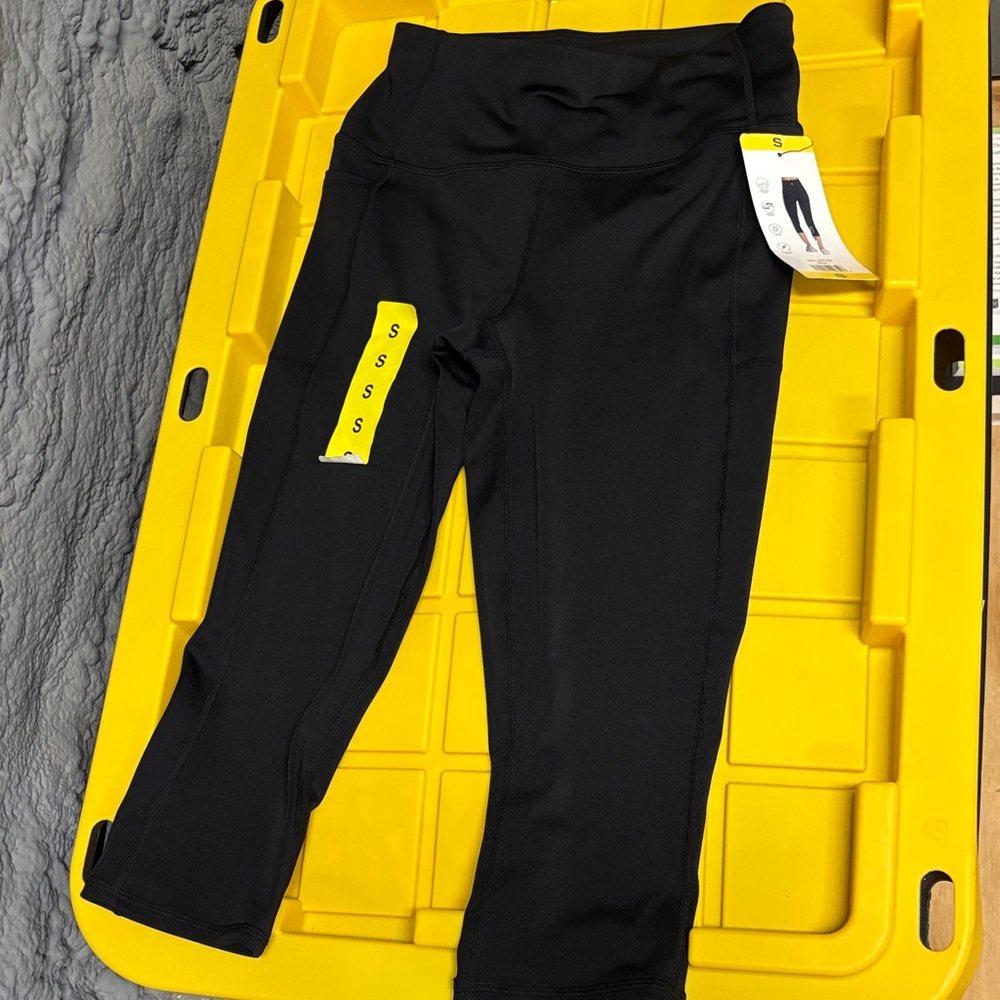Hurley Black Capri Leggings